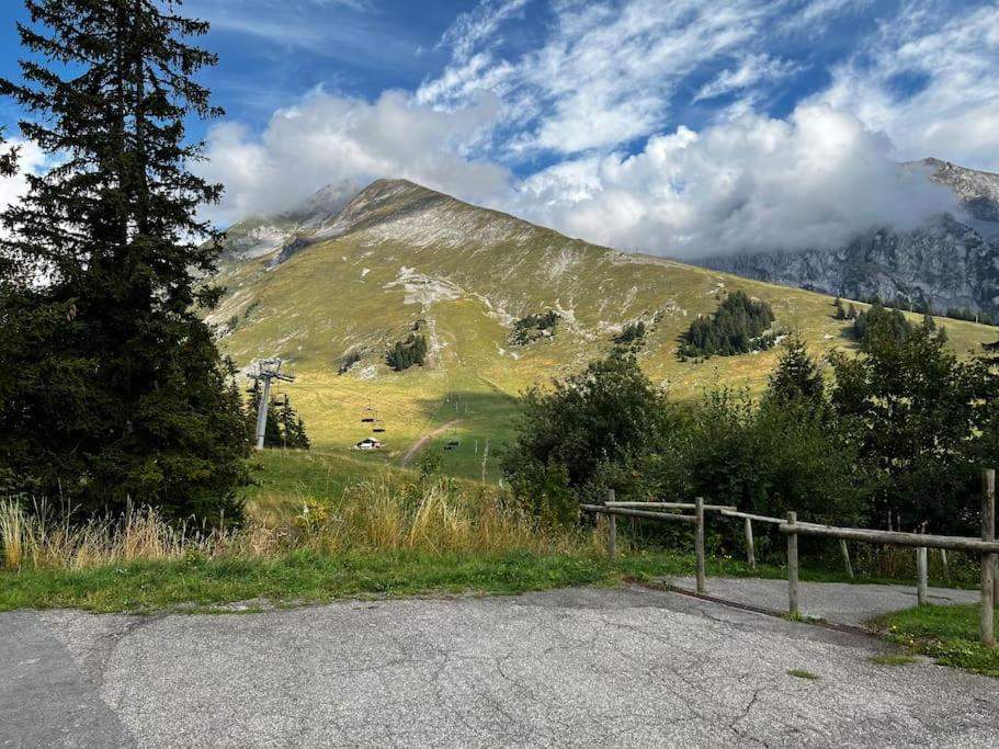 Appartement La Clusaz Avec Terrasse Sur Les Pistes De Ski Manigod Εξωτερικό φωτογραφία