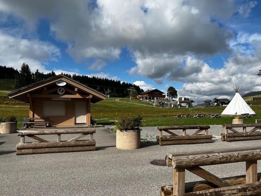 Appartement La Clusaz Avec Terrasse Sur Les Pistes De Ski Manigod Εξωτερικό φωτογραφία